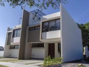 ESPECTACULAR RESIDENCIA EN VENTA EN BOSQUES DE SANTA ANITA