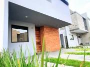 ESPECTACULAR RESIDENCIA EN VENTA EN PARQUES VALLARTA...