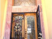 ESPECTACULAR RESIDENCIA EN VENTA ESTILO CLASICO CON...