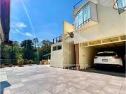 Espectacular residencia en venta Hermosa vista y diseño...