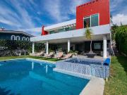 Espectacular residencia en vista del lago, San Nicolas...