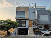 Residencia en coto Avellano en Zapopan