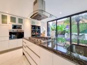 Espectacular residencia, totalmente remodelada