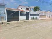 ESPECTACULAR VILLA CERCA A LA PLAYA Y A 200 MT DE AV....