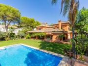 Espectacular villa de estilo clásico en Altos Reales,...