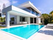 Espectacular Villa en Primera Línea de Playa en...