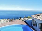 Espectacular villa en primera línea del mar Mediterráneo...