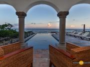 Espectacular Villa en Venta Frente al Mar en Puerto...