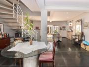 Imperdível casa de vila para venda em Aclimação com 4...