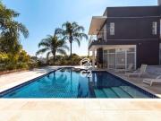 Espetacular Chácara no Condomínio Mosteiro de Itaìci...