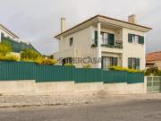 Espetacular Moradia T4 em Oeiras com Jardim e Garagem