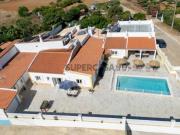 Espetacular Moradia V3 em suite + T2 com Piscina...