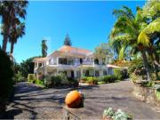 Esplêndida casa, 6 suites grandes, 4 salas grandes, 9...