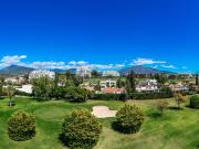 Espléndido apartamento en primera línea de golf en una...