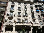 Esplendido piso de estilo en Larrea entre Santa Fe y...