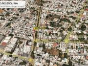 Esquina en venta con 20 m sobre Avenida principal, al...