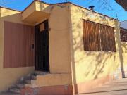 Esquina soñada en la Sexta: casa con doble frente