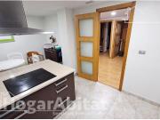 ESQUINERO, ALTO Y SEMIREFORMADO CON BALCÓN Y GARAJE