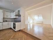 ESSLINGGASSE | 1 Zimmer DG Garconniere beim Schottenring