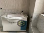 EST/ Piso amueblado para ESTUDIANTES con CUATRO...