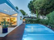 Esta acogedora casa se ubica en S'Agaró Vell, una...