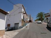 Esta casa de esquina tiene la ubicación perfecta al...