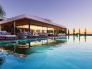 Esta elegante villa contemporánea se encuentra en el...