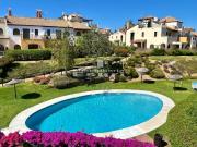 Esta encantadora casa pareada está disponible para la...