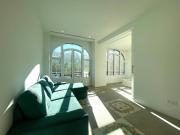 Esta encantadora vivienda se encuentra en el renombrado...