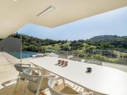 Esta excepcional casa de lujo contemporánea se encuentra...