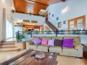 Esta excepcional villa de casi 500 m² se encuentra en...