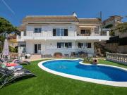 Esta excepcional villa de lujo en la prestigiosa Lloret...