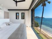 Esta excepcional villa de nueva construcción disfruta de...