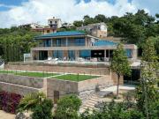 Esta exquisita casa está ubicada en la Costa Brava, en...