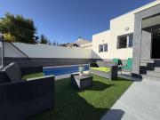 Esta exquisita villa de 130 m² en una parcela de 450 m²...