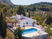 Esta finca completamente renovada con hermosas vistas...