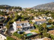 Esta impresionante residencia en Nueva Andalucía,...