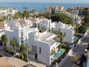 Esta impresionante villa de 4 dormitorios en Río Verde...