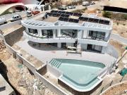 Esta impresionante villa moderna está ahora en...