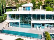 Esta moderna villa de clase premium con impresionantes...