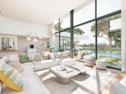 Esta moderna villa en Valle Romano, en la zona oeste de...