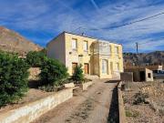 Esta propiedad, situada en la base de la majestuosa...