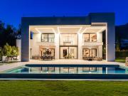 Esta villa contemporánea, terminada a finales de 2022,...