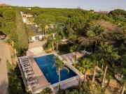 Esta villa familiar de 7 dormitorios se encuentra en un...