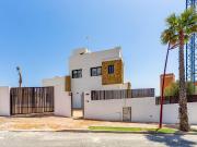 Estas villas cuentan con amplias terrazas solárium e...