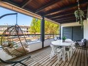 Este apartamento de 2 quartos está localizado em Marina...