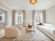 Este apartamento luminoso y espacioso de 250 m² se... Este apartamento luminoso y espacioso de 250 m² se...
