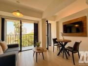 Este dpto amoblado y equipado frente al parque te espera