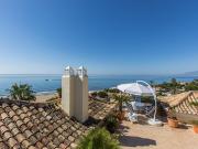 Este excepcional ático se encuentra en la urbanización...