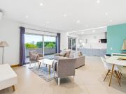 Este exclusivo apartamento T2 com 2 casas de banho,...